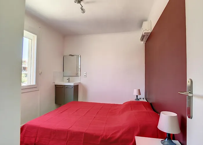 Confortable F5 Sur Avec Parking - Fr-1-715-69 Appartement